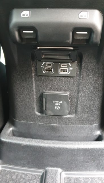 2020 Jeep Wrangler Overland rear seat USB – A Wheel Thing
